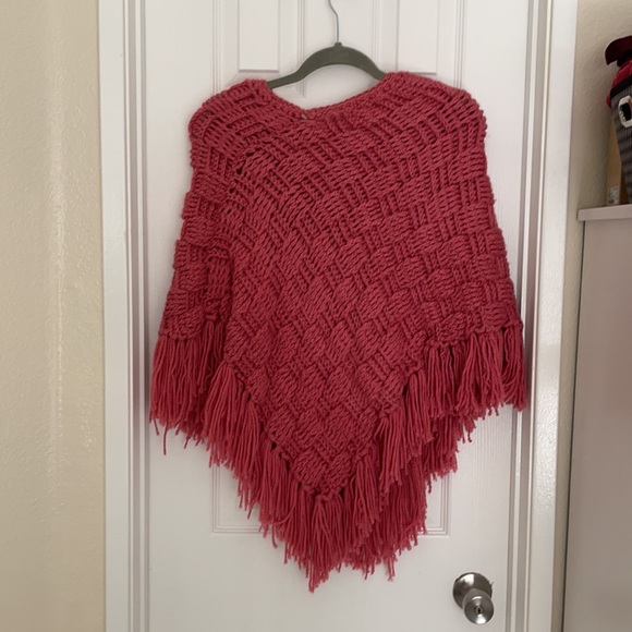 Dark pink Poncho - Picture 3 of 4